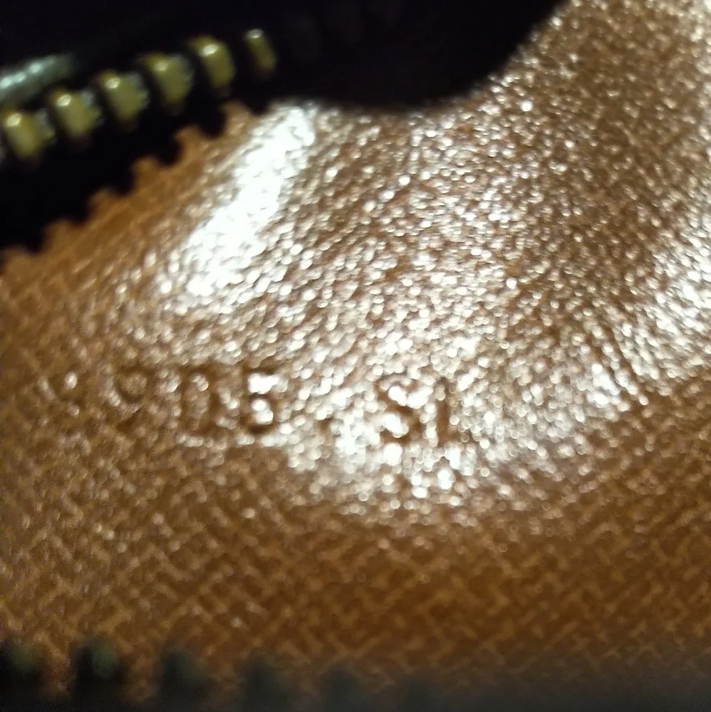 Authentic Louis Vuitton Monogram Compiegne 28 Clutch/ Tolietry Bag